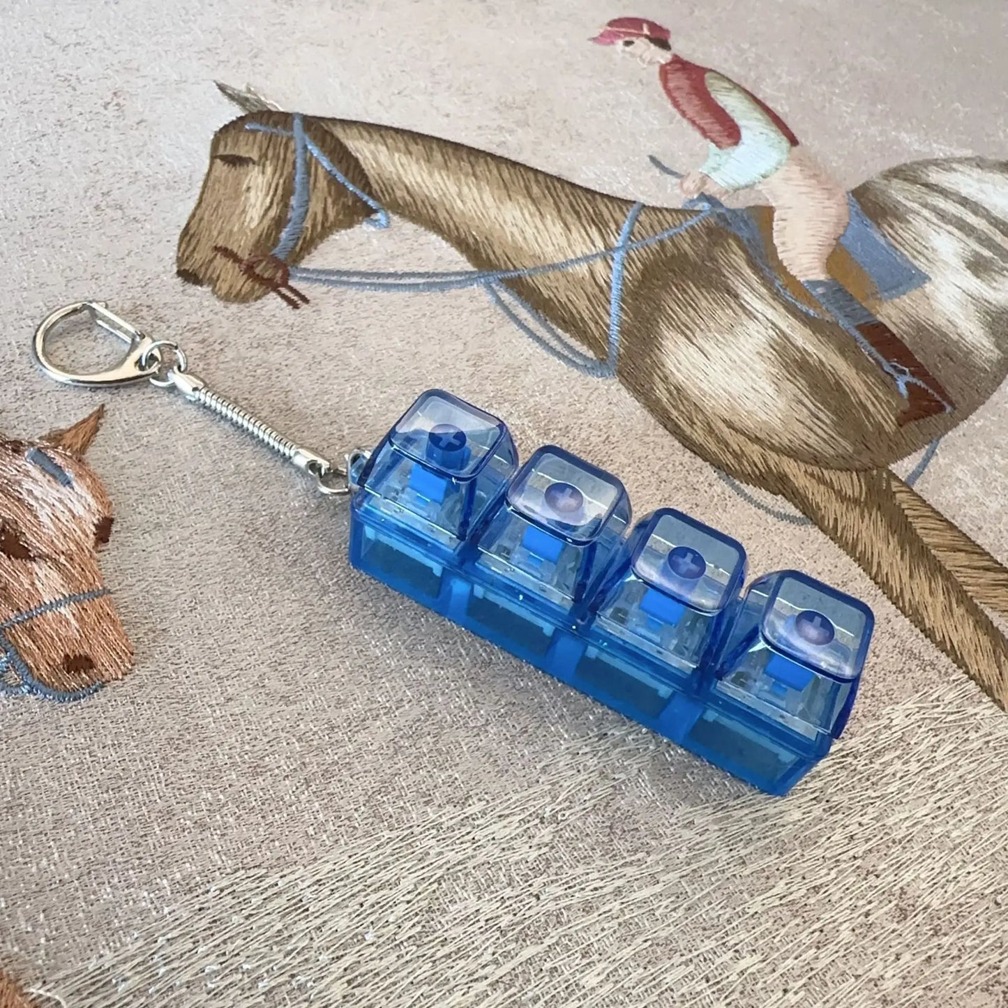 LED Keyboard Keychain Fidget – Clicky Stress Relief Toy