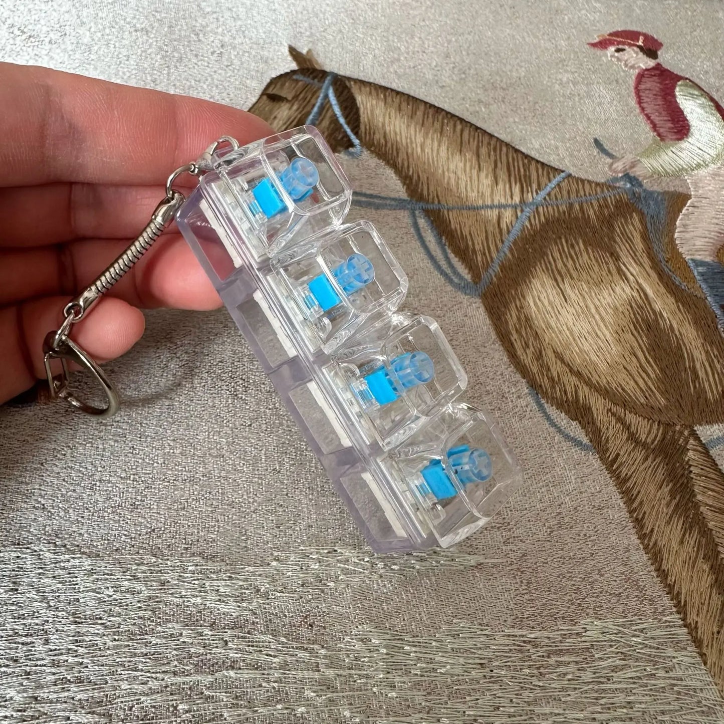 LED Keyboard Keychain Fidget – Clicky Stress Relief Toy