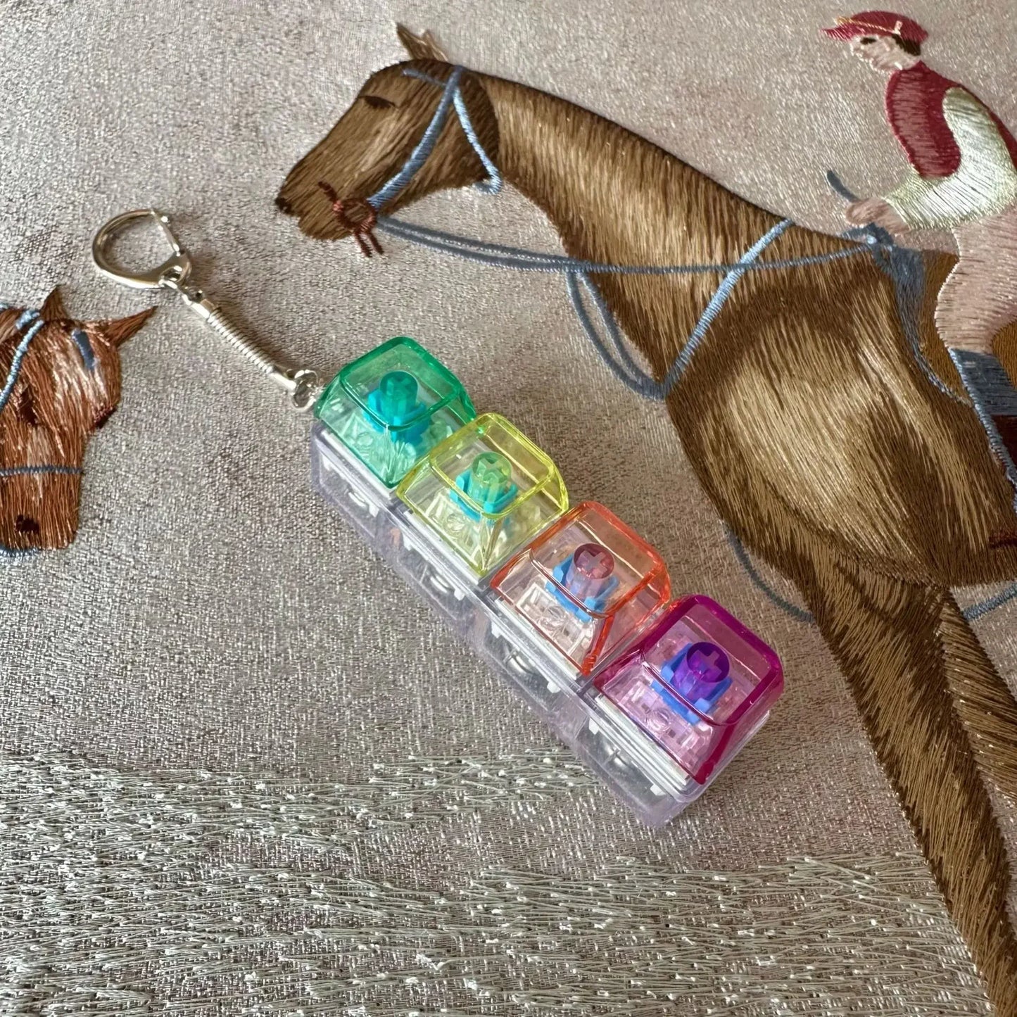 LED Keyboard Keychain Fidget – Clicky Stress Relief Toy